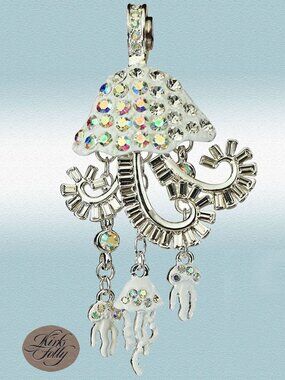 🌊 KIRKS FOLLY 𝐒𝐔𝐙𝐘 𝐒𝐄𝐀 𝐉𝐄𝐋𝐋𝐘𝐅𝐈𝐒𝐇 Magnetic Enchancer Pendant